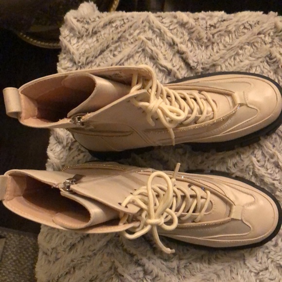 Azalea Wang Bone Vegan Leather Lace Up Rhinestone Combat Boots. Never worn! - Picture 4 of 4